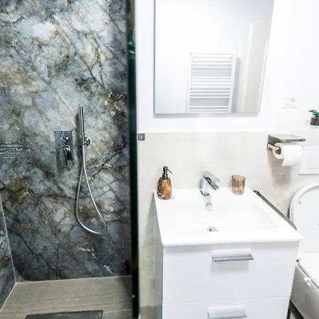 Modern And Apartment *